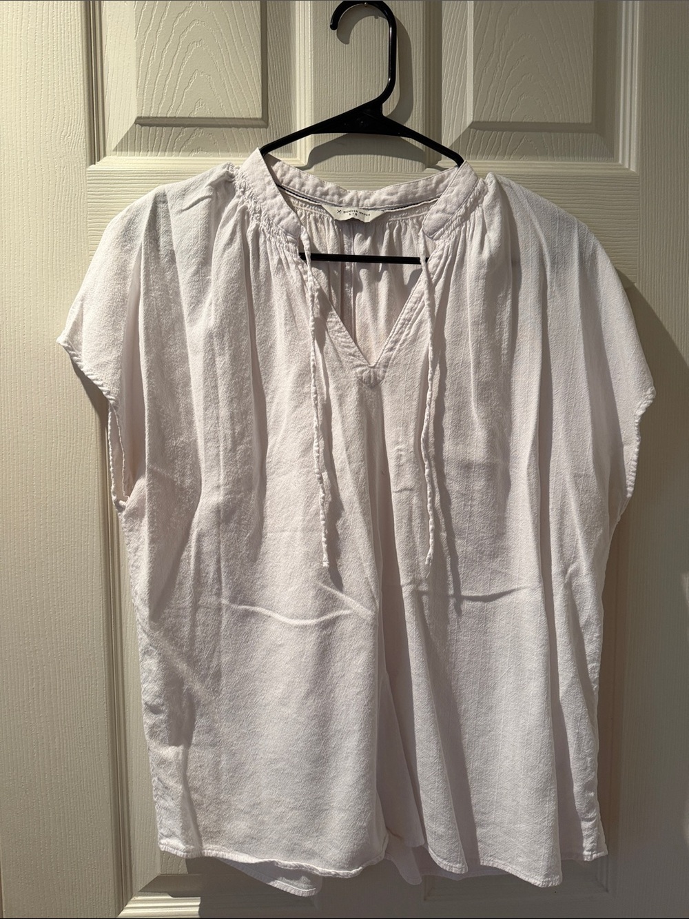 Denver Hayes Lightweight White Tie-Neck Peasant Blouse
